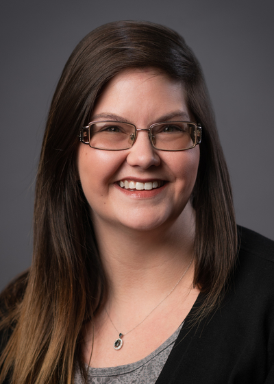 Lindsey P Smith