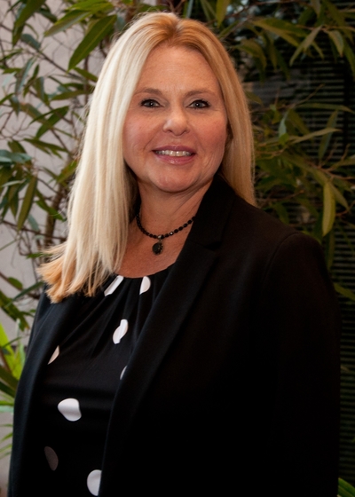 Christine R Palmer