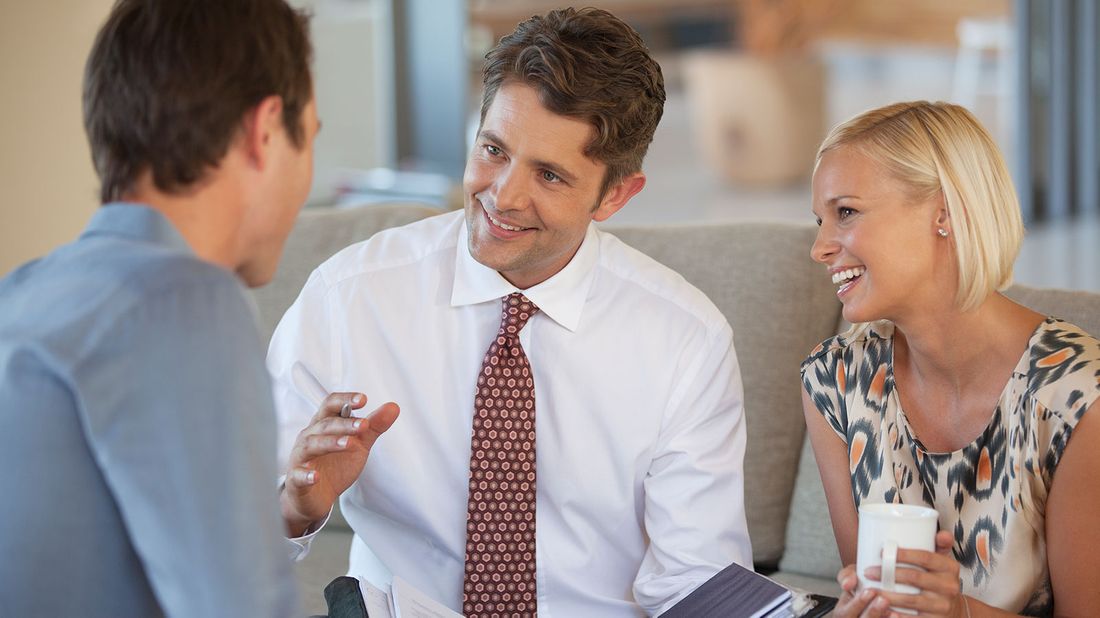 Advisor discussing sequence of returns risks with clients
