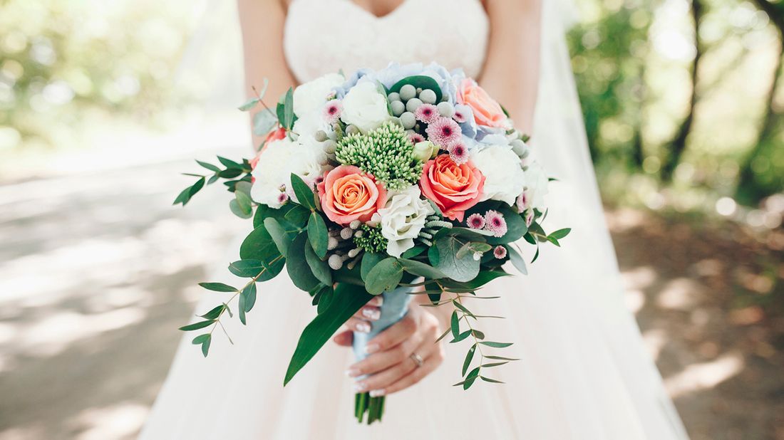 Bride holding bouquet