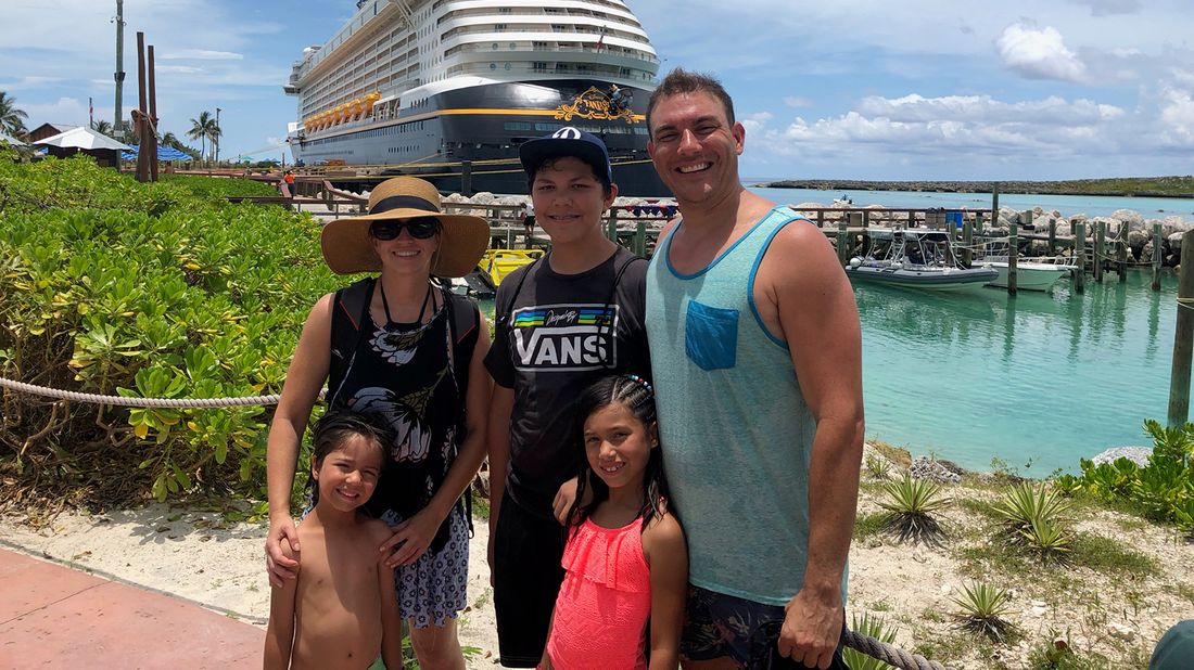 Erik Gomez and family on vacation together. 