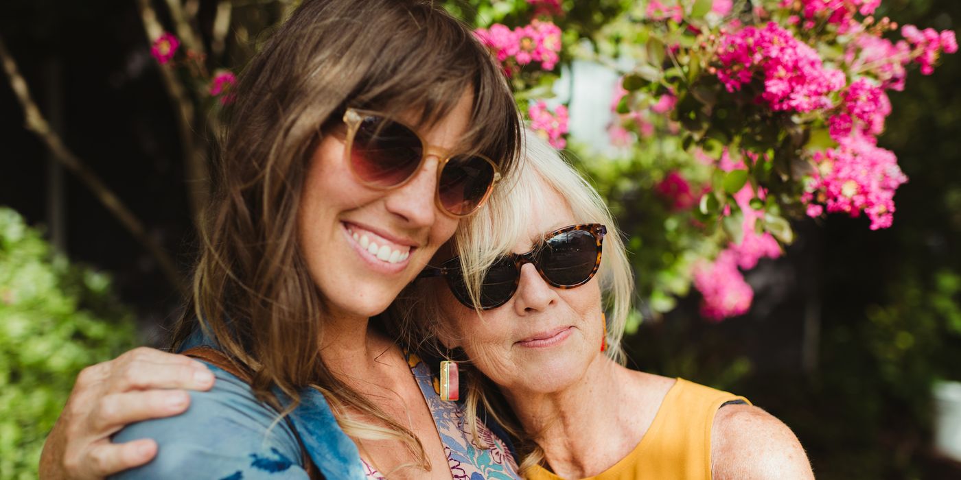 mother-and- millennial-daughter-embracing