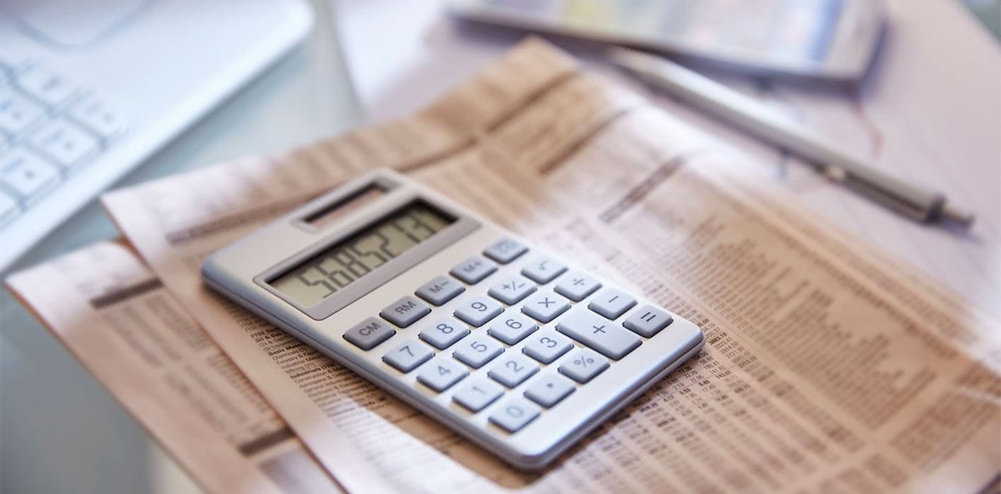 What is a Roth IRA calculator on a newspaper