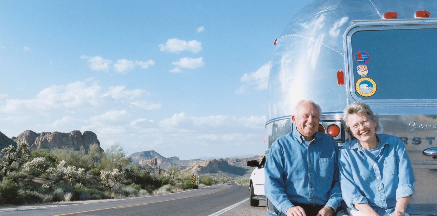 couple-on-a-retirement-road-trip
