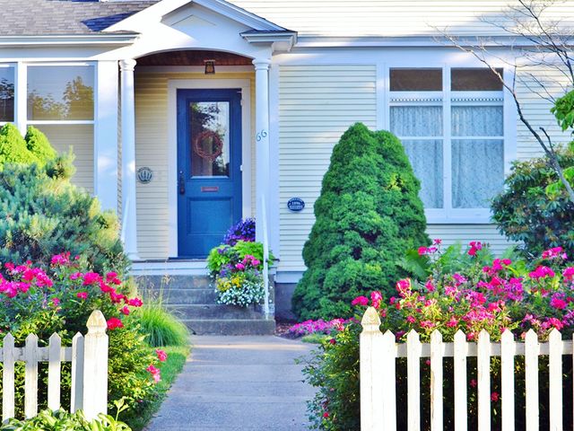 how much deposit for a 300 000 house
