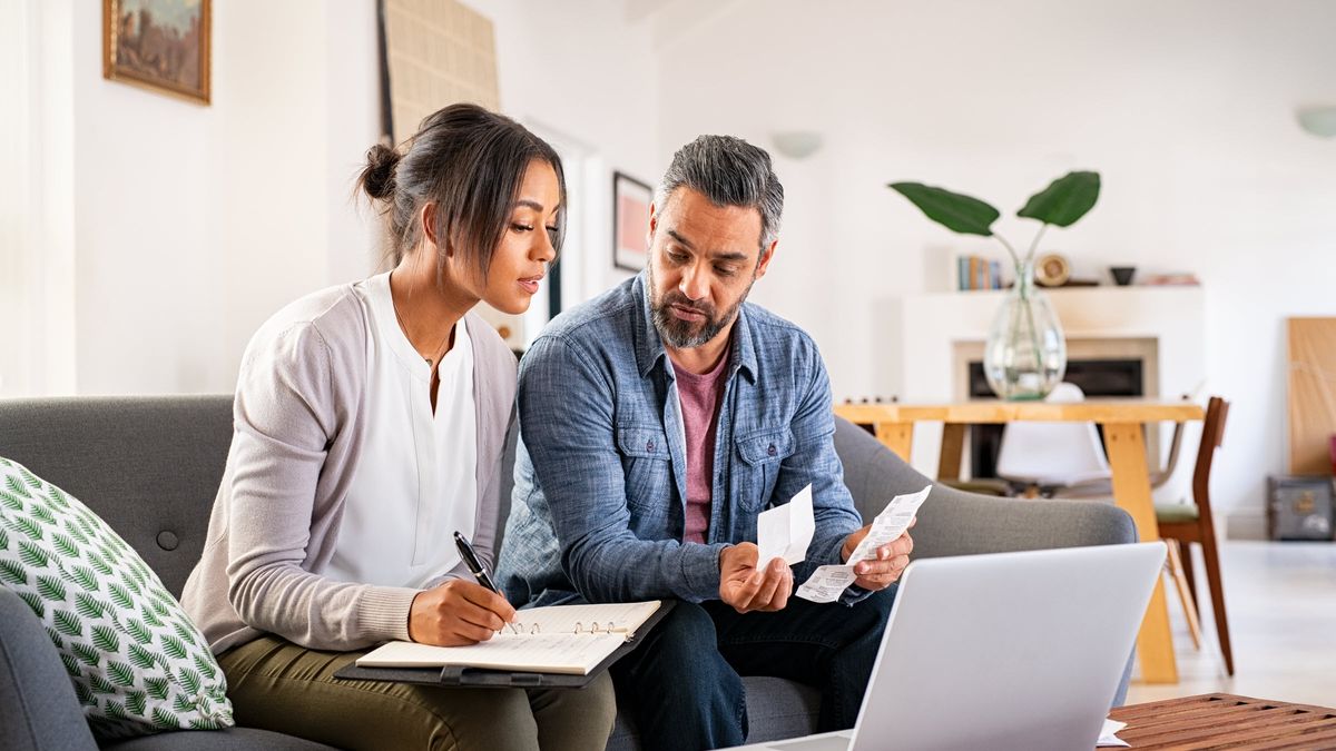 couple doing finances