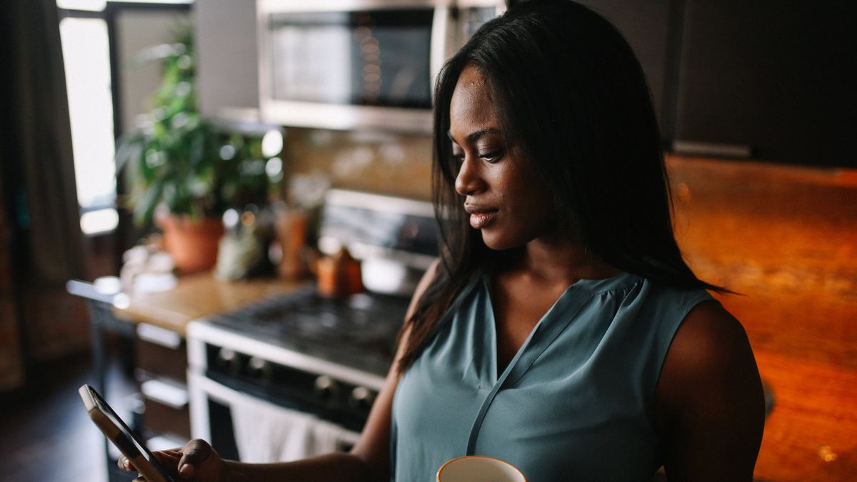 Woman reading Northwestern Mutual Market Commentary