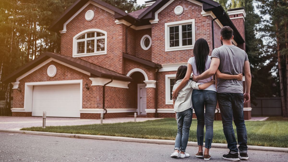 happy-family-facing-their-dream-home