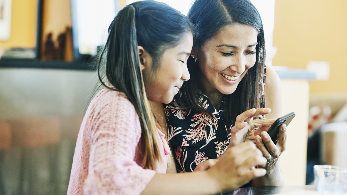 Mother using a teachable moment to help her daughter grow up to be money-smart