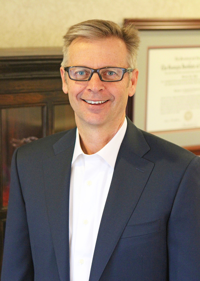 Steven L Hale