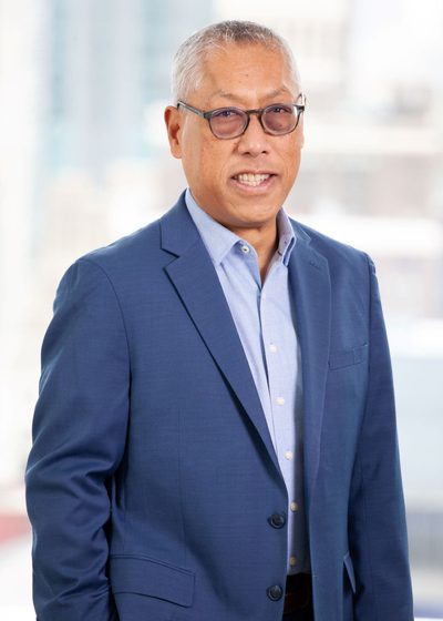 Erik  Constantino 