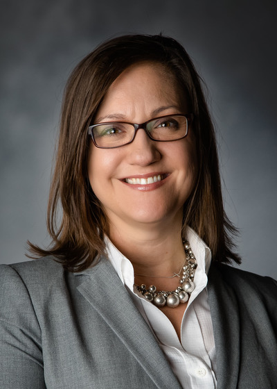 Lesley Day headshot
