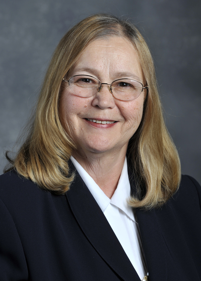 Carolyn J Ohlfest