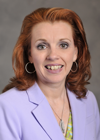Eileen Seabolt headshot