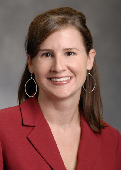 Kelly Pestka headshot