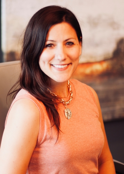 Tina Davis headshot