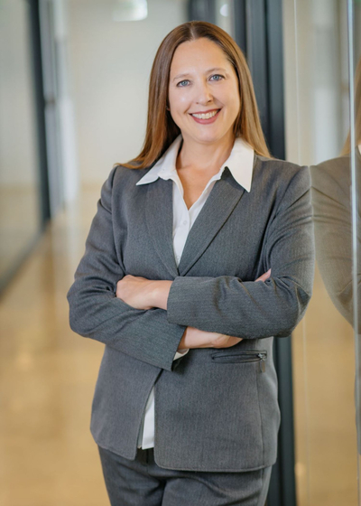 Photo of Financial Advisor Lisa Menckhoff
