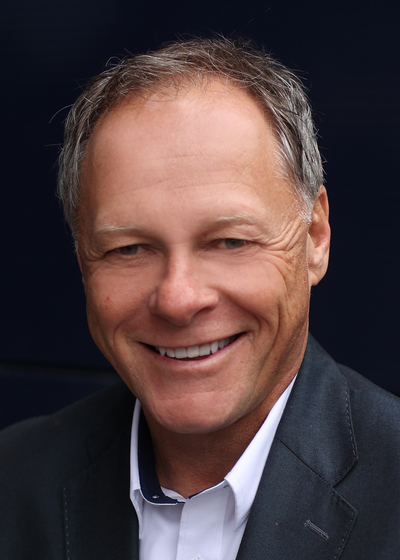 Christopher J Stevens 