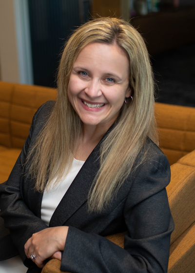 Photo of Associate Wealth Management Advisor Lauren E Welling