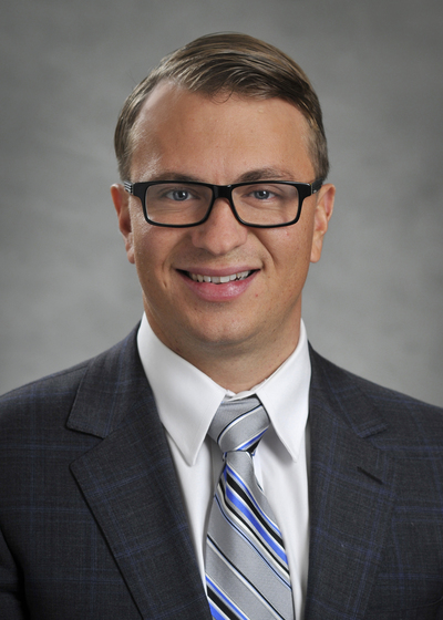Casey Pierce headshot