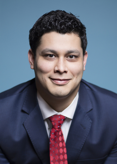 Dario Bolaños headshot