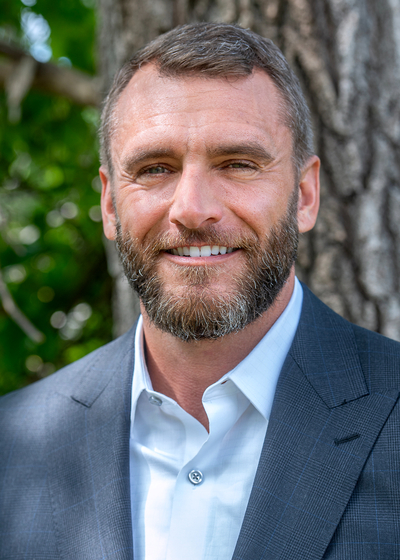 Photo of Wealth Management Advisor Derek Brown