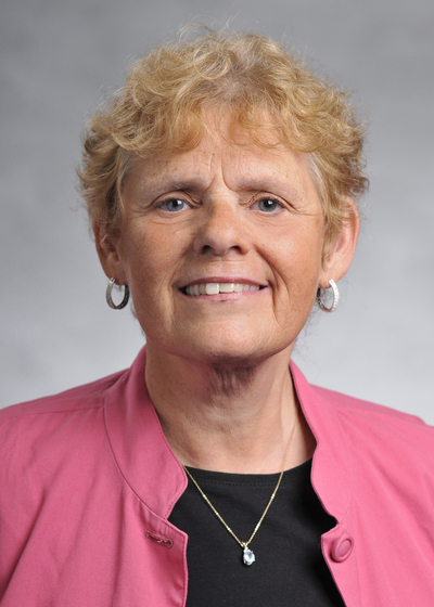 Patricia Merolle headshot