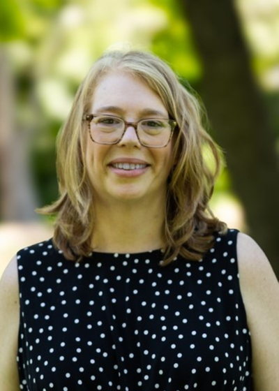 Photo of Associate Wealth Management Advisor Amanda M Henchcliffe
