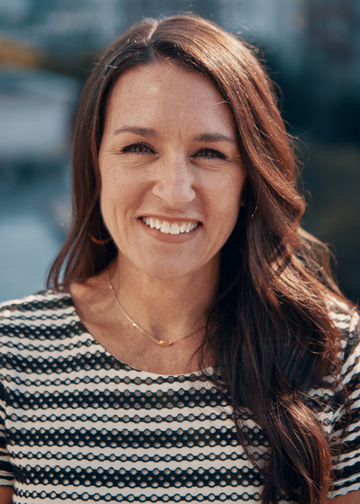 Photo of Associate Wealth Management Advisor Valerie M. Mayes