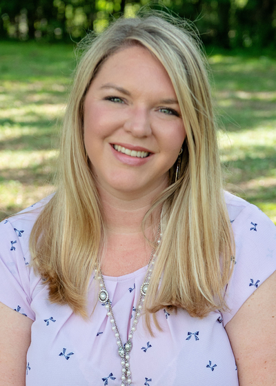 Lori Jones headshot