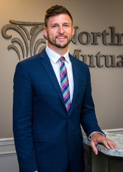 Jason J Navarre