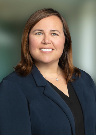 Photo of Associate Wealth Management Advisor Kate Larsen