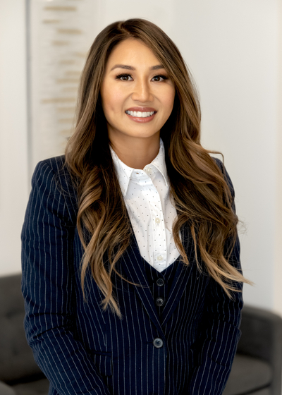 Tina T Hoang 