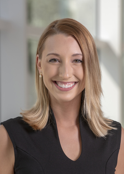 Claire Sniadajewski headshot