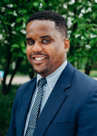 Clyde Moore headshot
