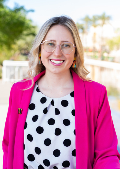 Photo of Associate Wealth Management Advisor Becky Vogt-Lundeen