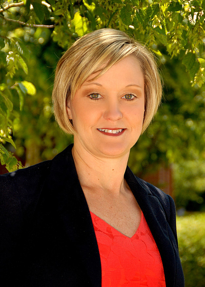 Jennifer Marlowe headshot