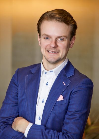 Photo of Associate Wealth Management Advisor Eric Oberg