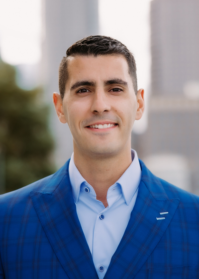 Professional headshot of financial representative, Sean Connors.