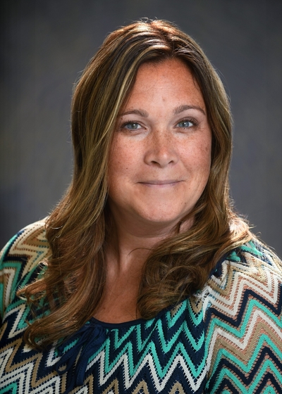 Kelly Drayer headshot