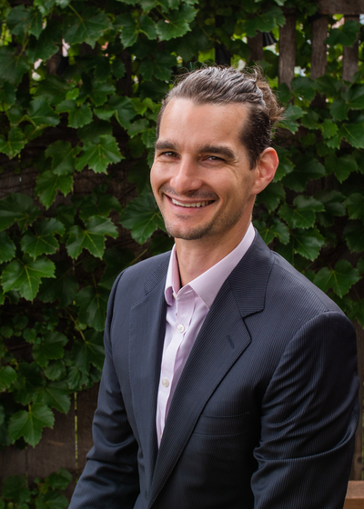 Photo of Financial Advisor Seth Hendricks
