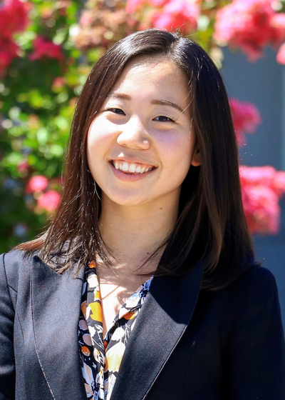 Julia Lee headshot