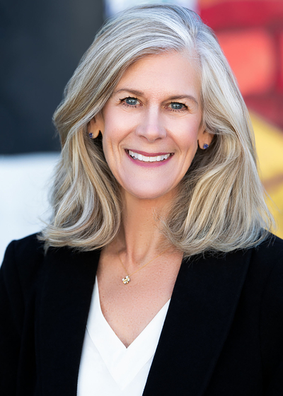 Daphne H Decoteau