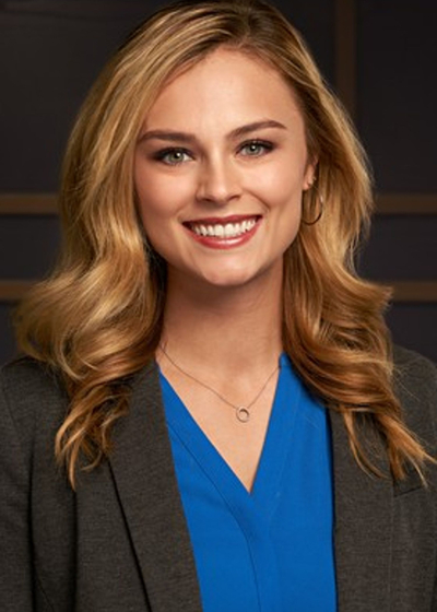 Lauren St John headshot