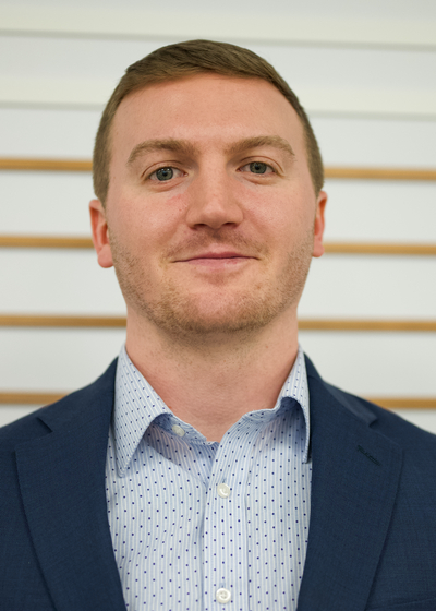 Photo of Associate Wealth Management Advisor Cole J Niekamp