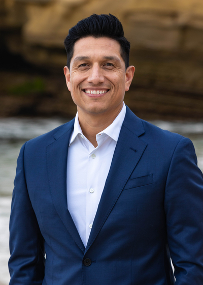 Luis  Menjivar 
