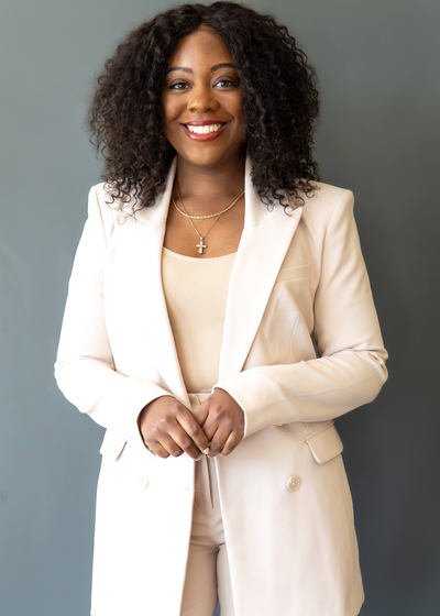 Photo of Financial Advisor Amber McNeil