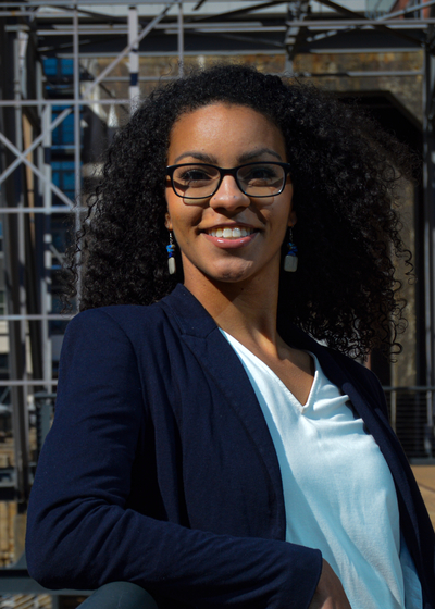 Professional headshot of financial representative, Anna Howard Craven.