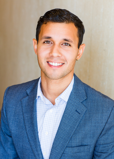 Photo of Financial Advisor Ian Alvarez