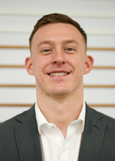 Photo of Associate Wealth Management Advisor Javen J Newton